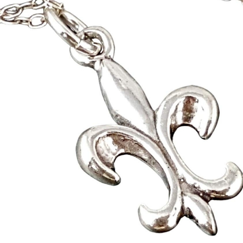 925 STERLING SILVER FLEUR-DE-LIS PENDANT  NECKLACE